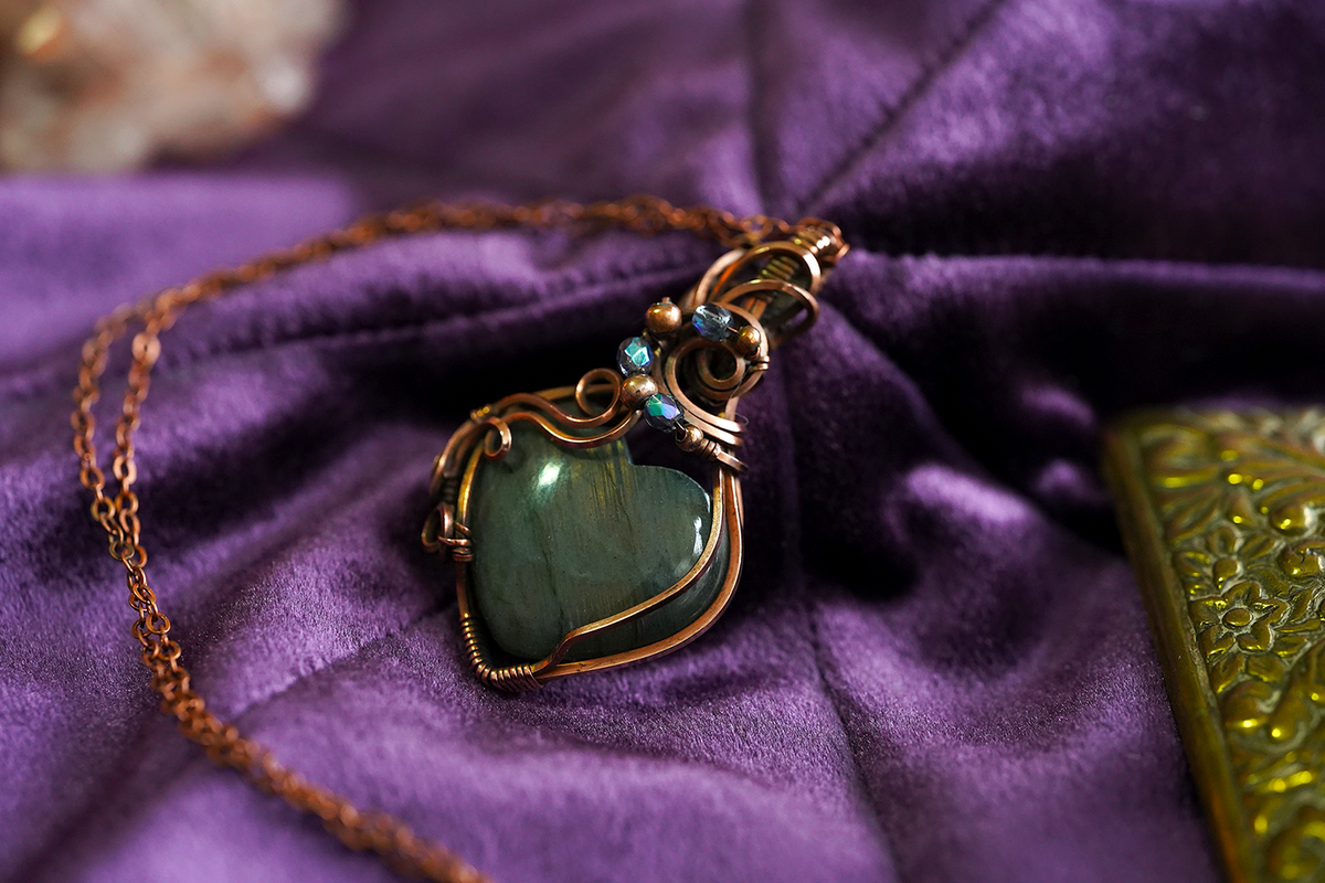 Heart-Shaped Pendant - Labradorite