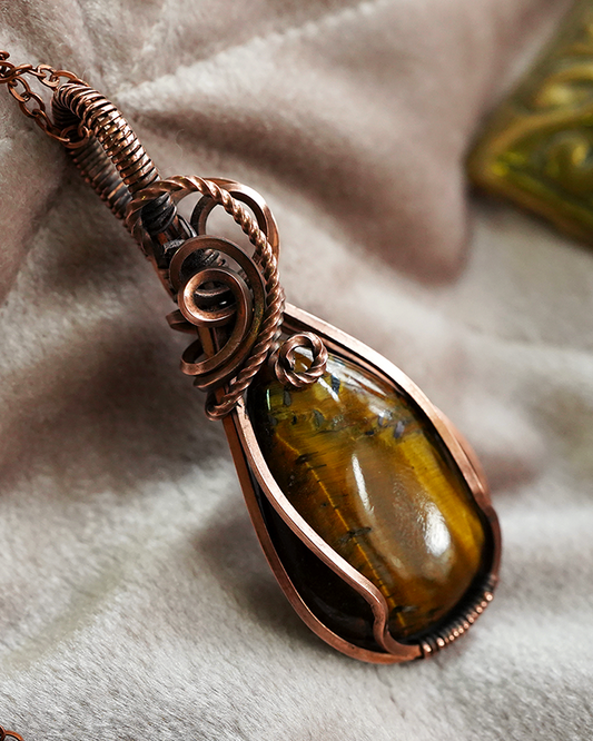Amulet Pendant - Tiger's Eye