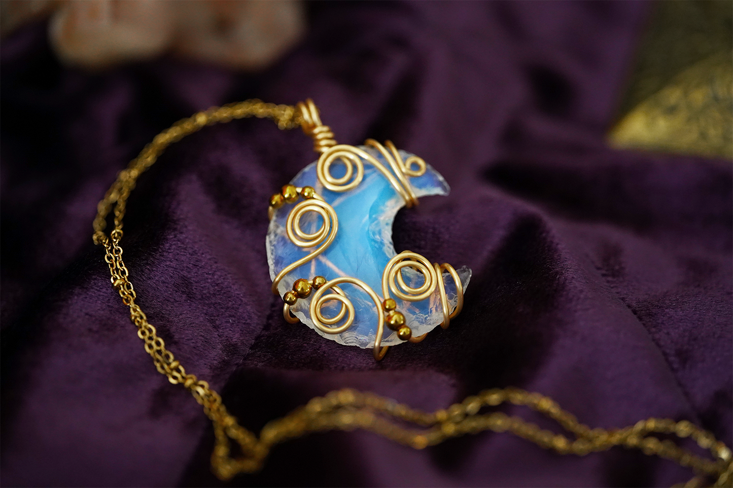 Lunara Hanger - Opaal/Goud