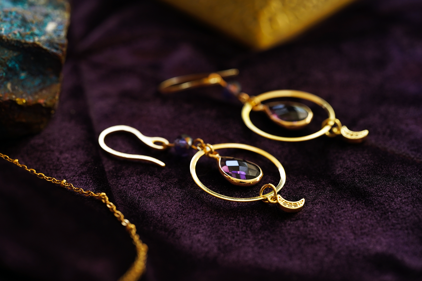 Nightveil Earrings - Purple