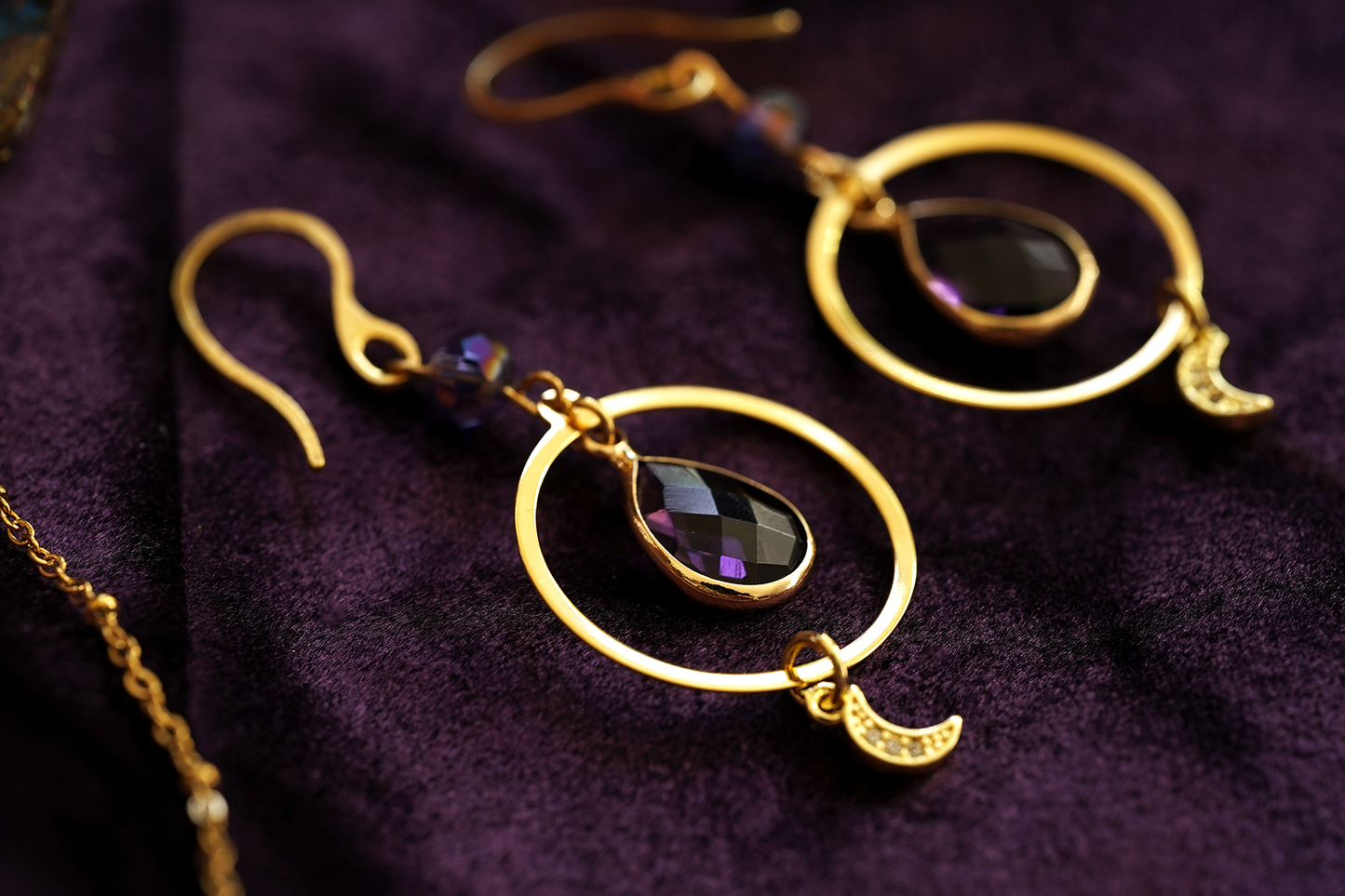 Nightveil Earrings - Purple