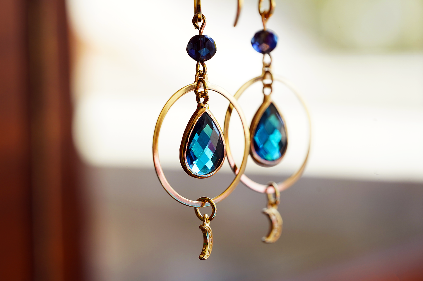 Nightveil Earrings - Blue