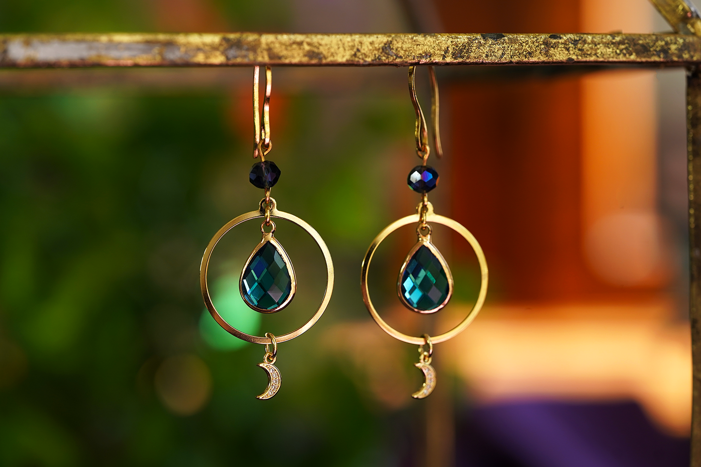 Nightveil Earrings - Blue