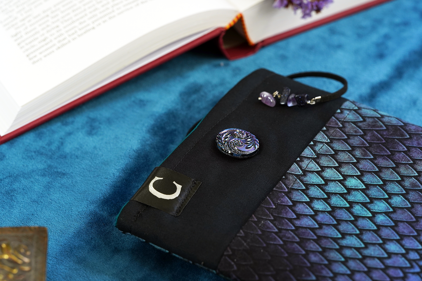 Dragonscale Book Sleeve