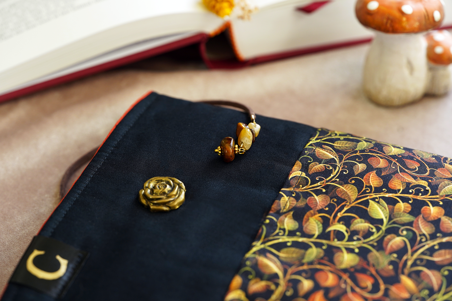 Autumn Ivy Book Sleeve