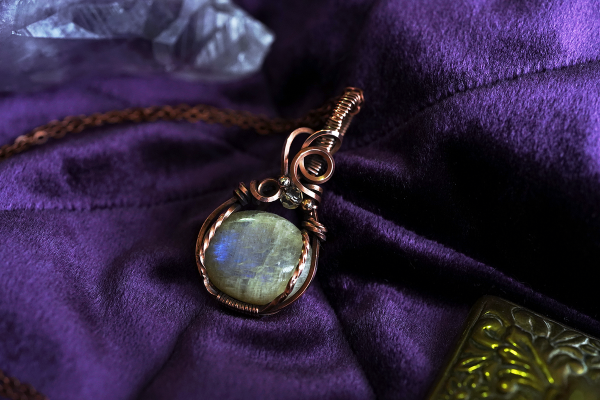 Small Amulet Pendant - Moonstone