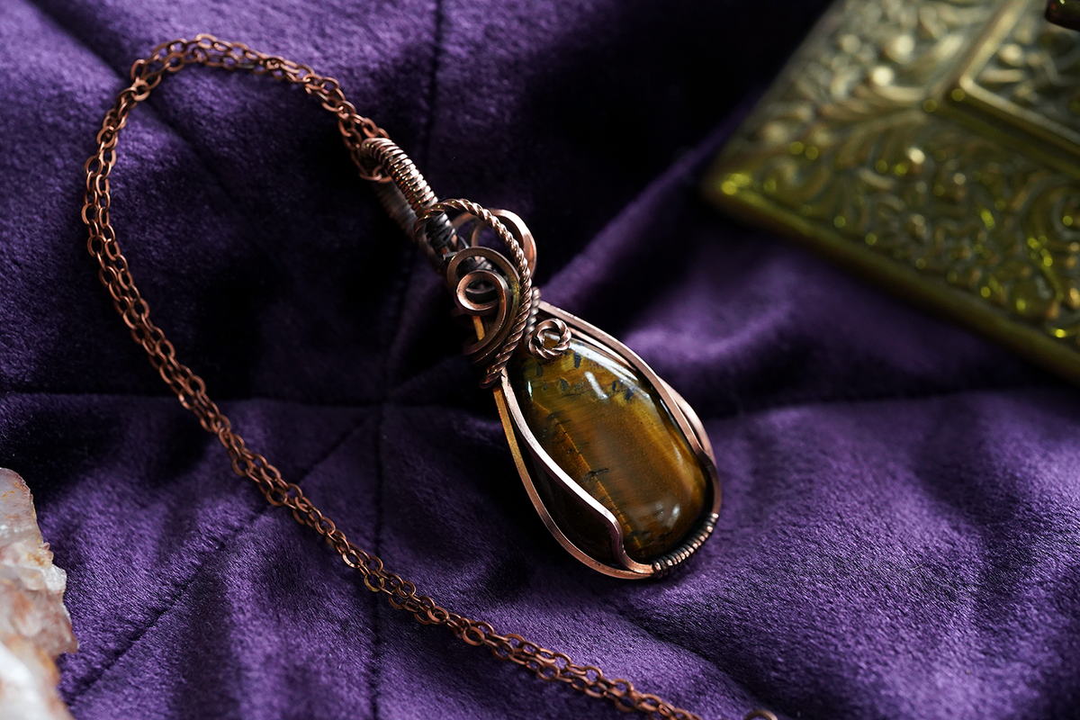 Amulet Pendant - Tiger's Eye