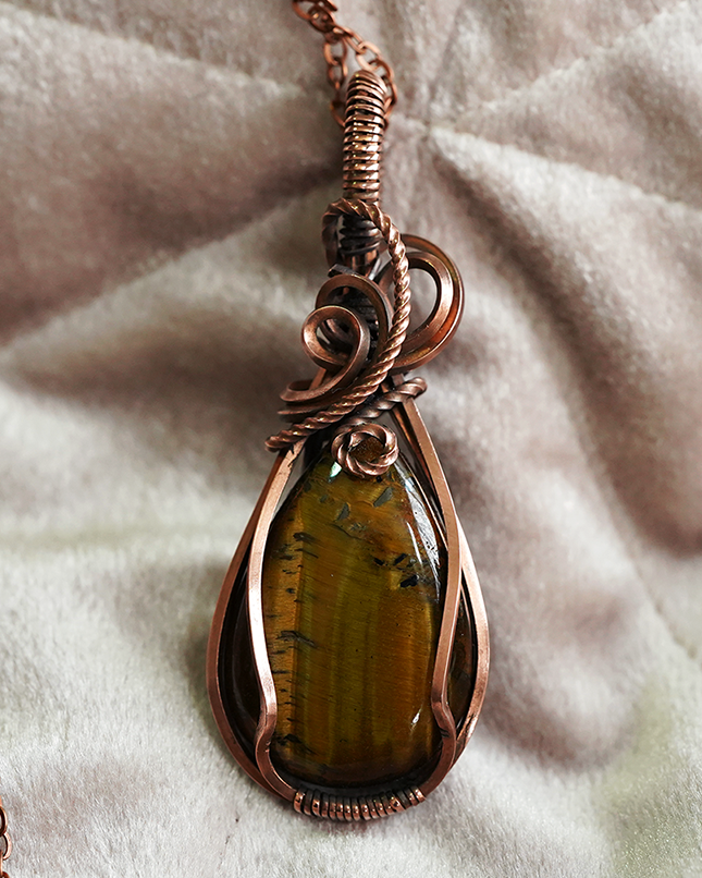 Amulet Pendant - Tiger's Eye