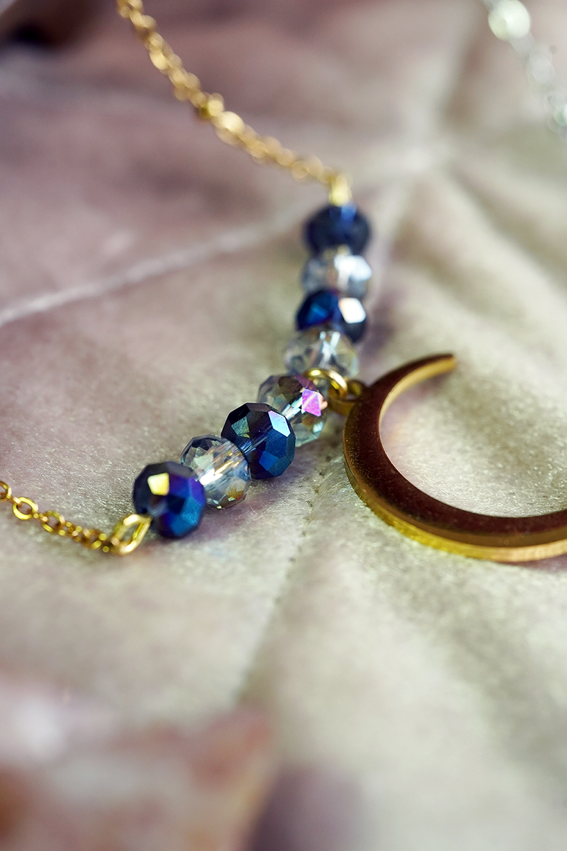 Nightveil Necklace - Blue