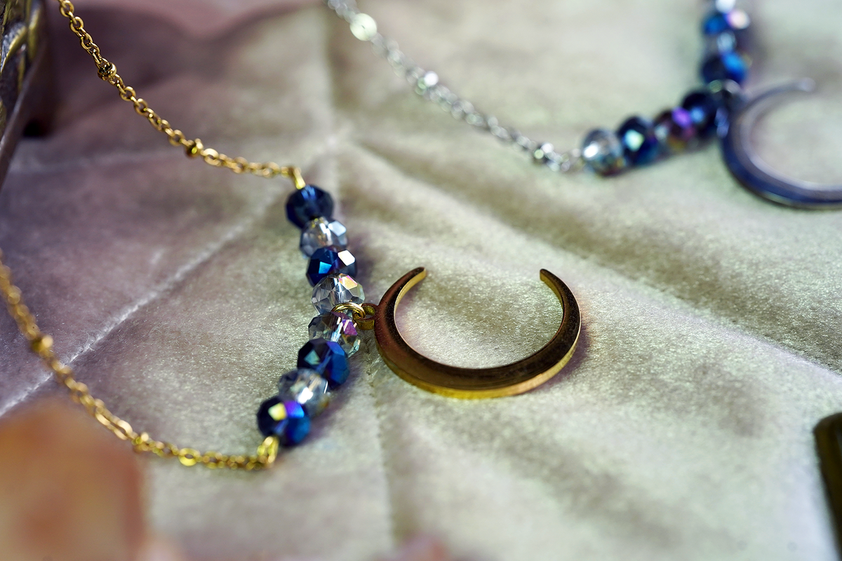 Nightveil Necklace - Blue